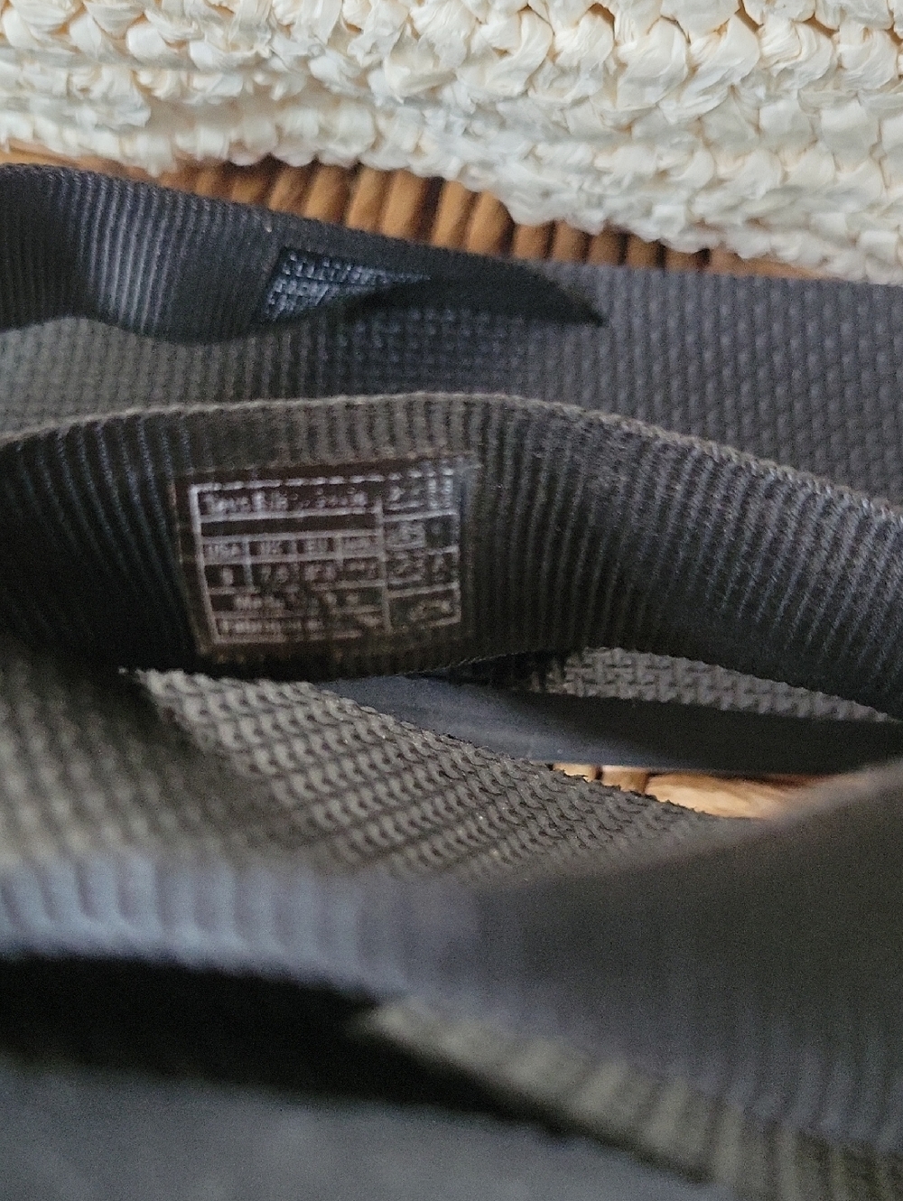 Teva flip flops, black, size 9 - Picture 10 of 11